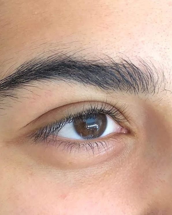 Microblading (Kıl Tekniği) uygulamasından detay